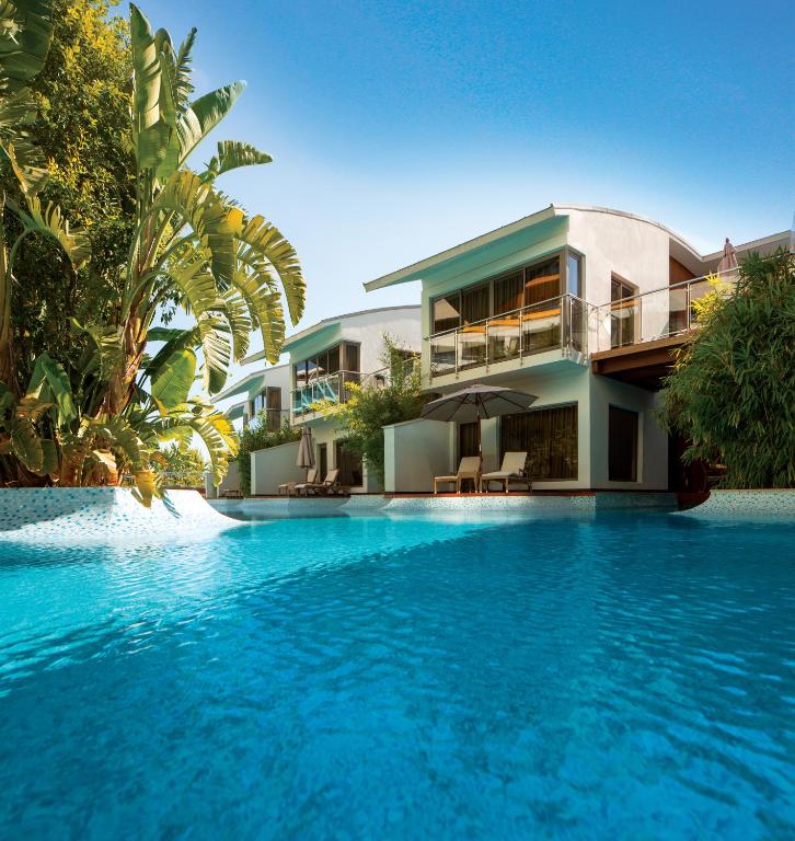 cheap resort hotels to Spend holiday with family