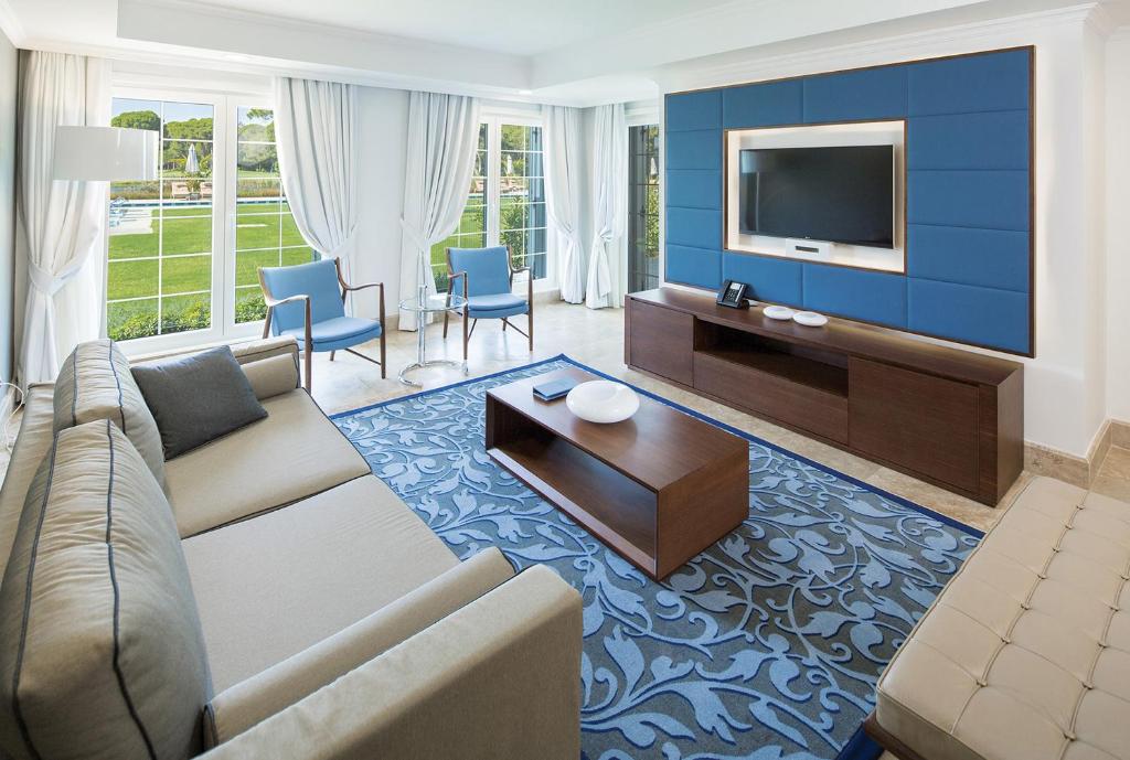 cheap resort hotels to Spend holiday with family