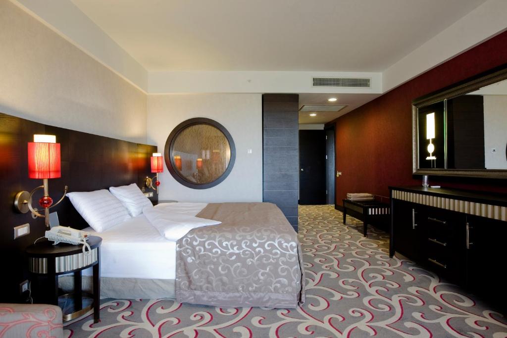 cheap resort hotels to Spend holiday with family