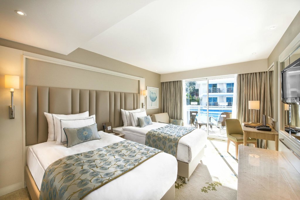 cheap resort hotels to Spend holiday with family