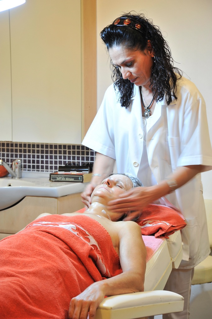 cheap resort hotels in Turkey to Spend holiday with family