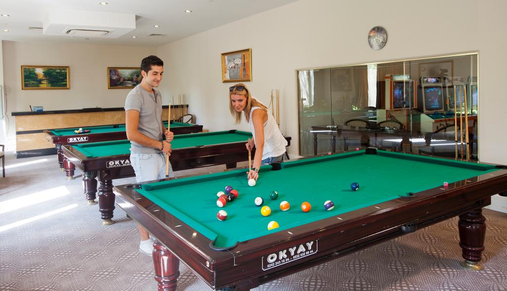 cheap resort hotels to Spend holiday with family