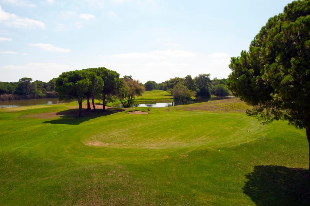 cheap resort hotels to Spend holiday with family