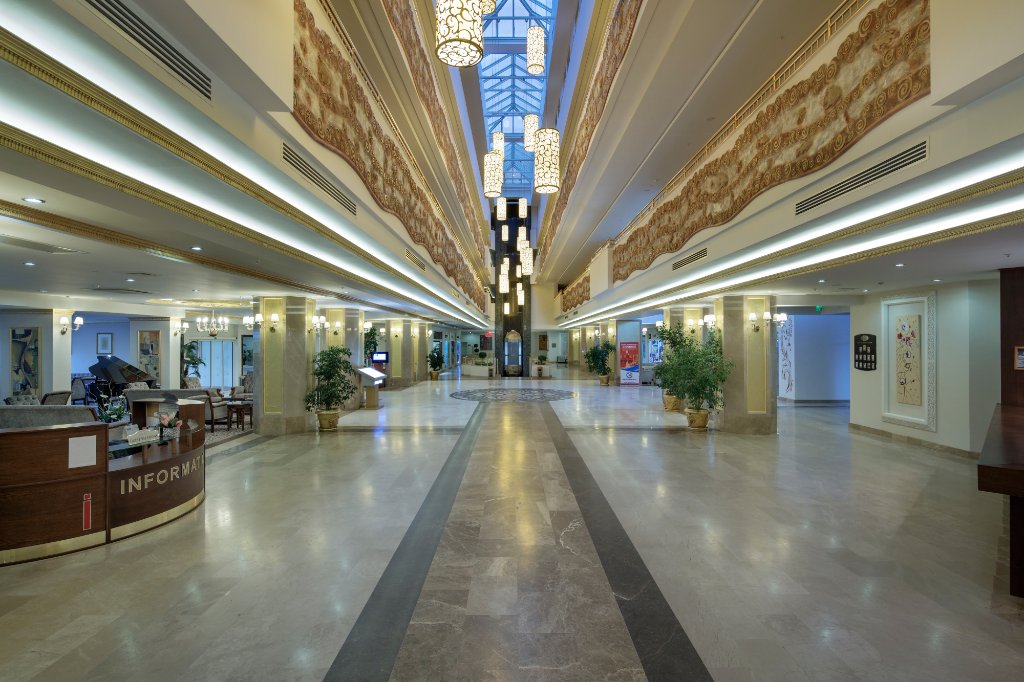 cheap resort hotels to Spend holiday with family