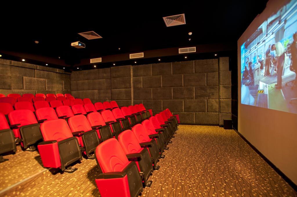 cheap resort hotels to Spend holiday with family