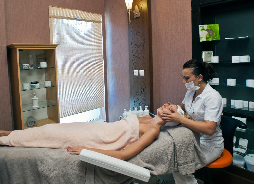 cheap resort hotels to Spend holiday with family