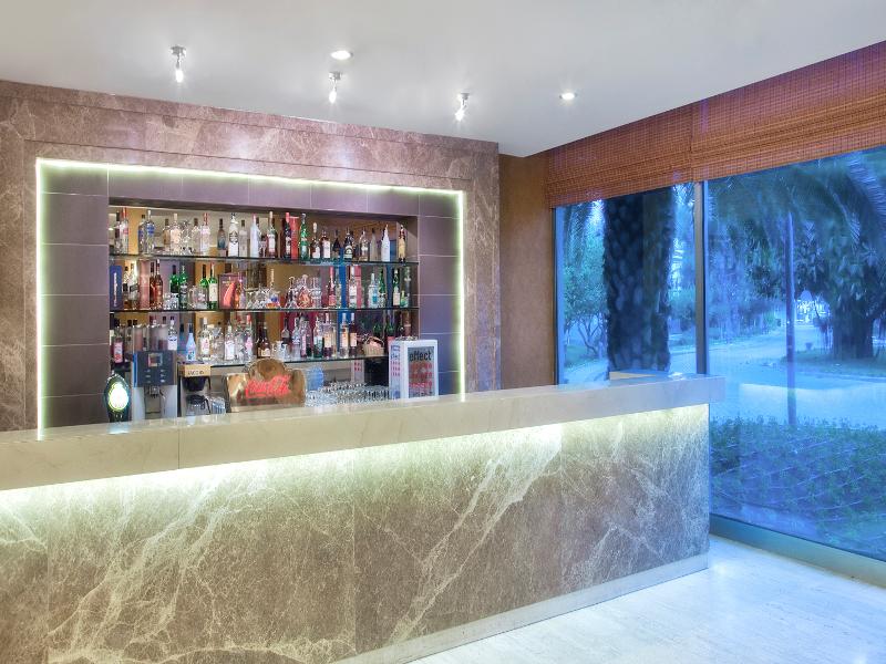 cheap resort hotels to Spend holiday with family