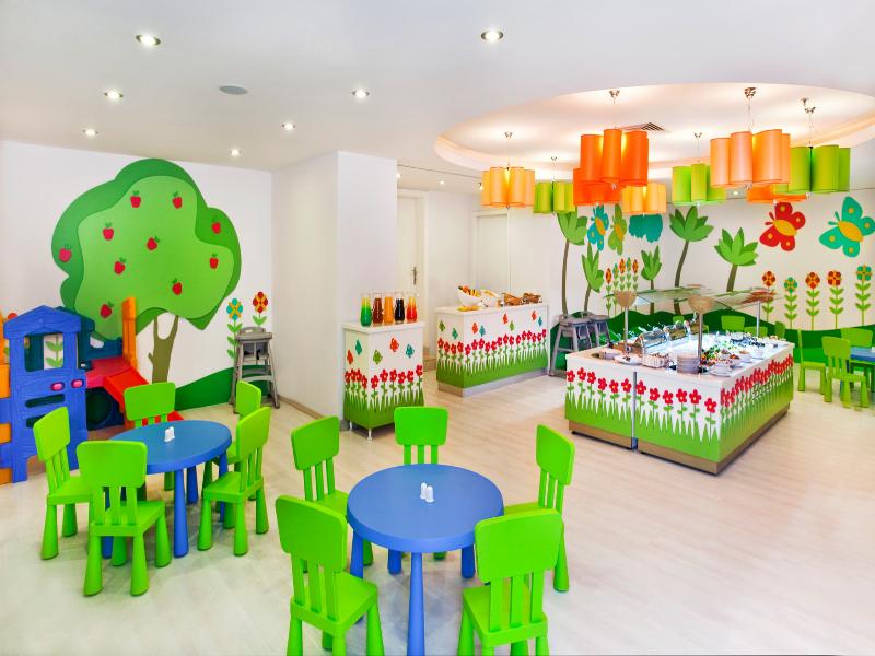 cheap resort hotels to Spend holiday with family