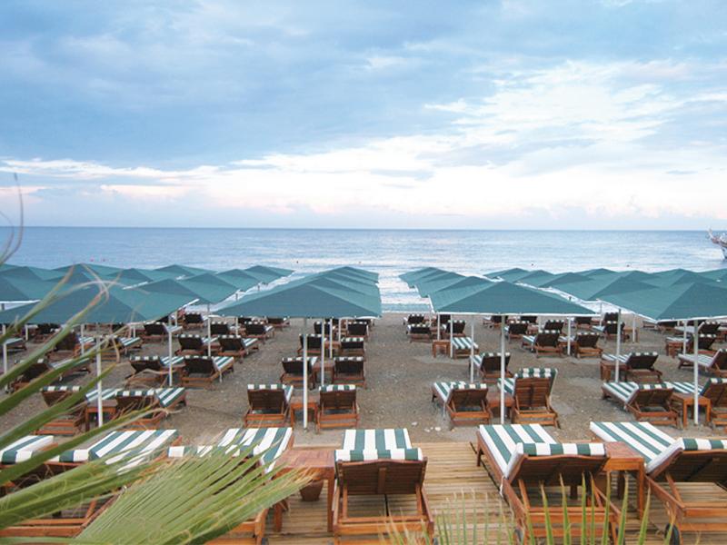 cheap resort hotels to Spend holiday with family