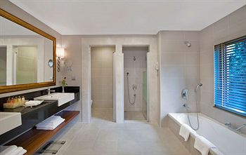 cheap resort hotels to Spend holiday with family