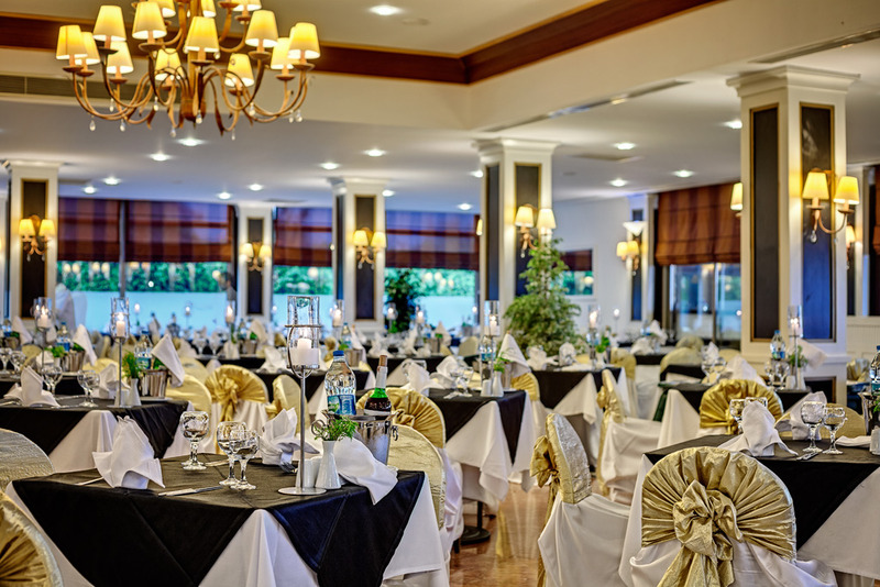 cheap resort hotels to Spend holiday with family