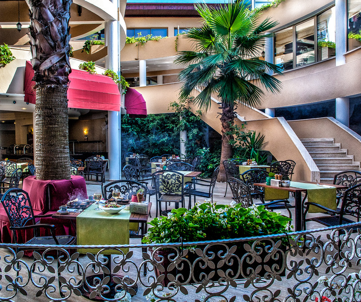 cheap resort hotels to Spend holiday with family