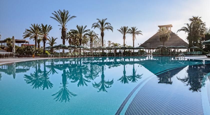 cheap resort hotels to Spend holiday with family