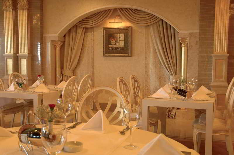 cheap resort hotels to Spend holiday with family