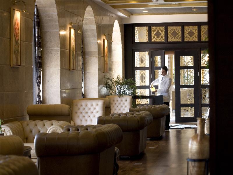 cheap resort hotels to Spend holiday with family