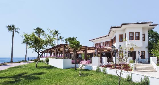 cheap resort hotels to Spend holiday with family