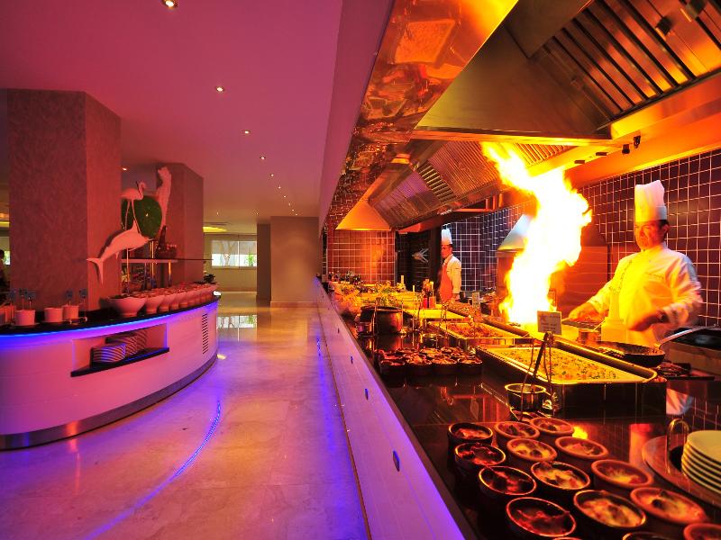 Italian & International cuisine Specialities!