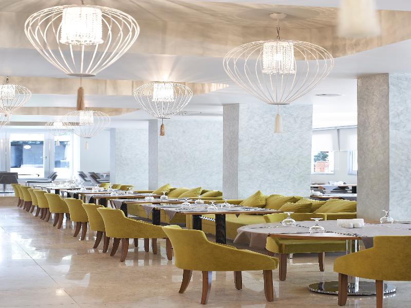 cheap resort hotels to Spend holiday with family