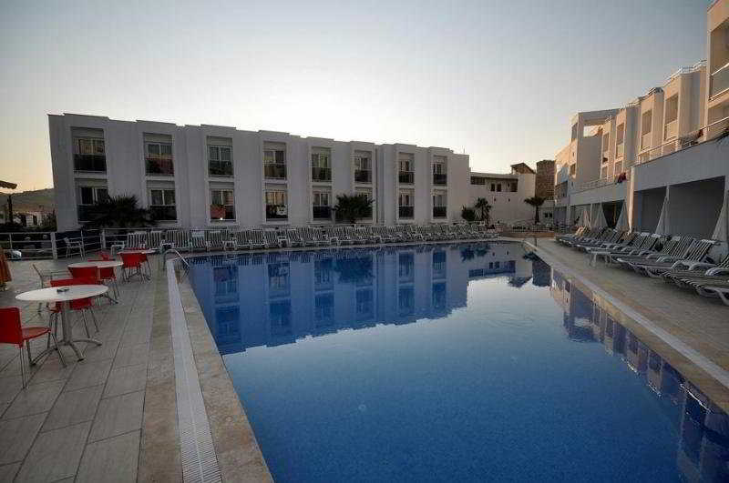 cheap resort hotels to Spend holiday with family