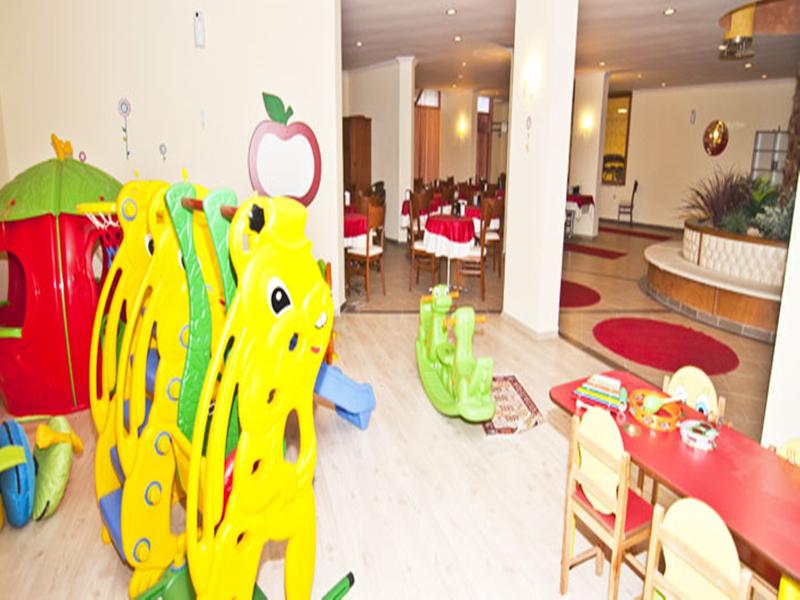 cheap resort hotels to Spend holiday with family