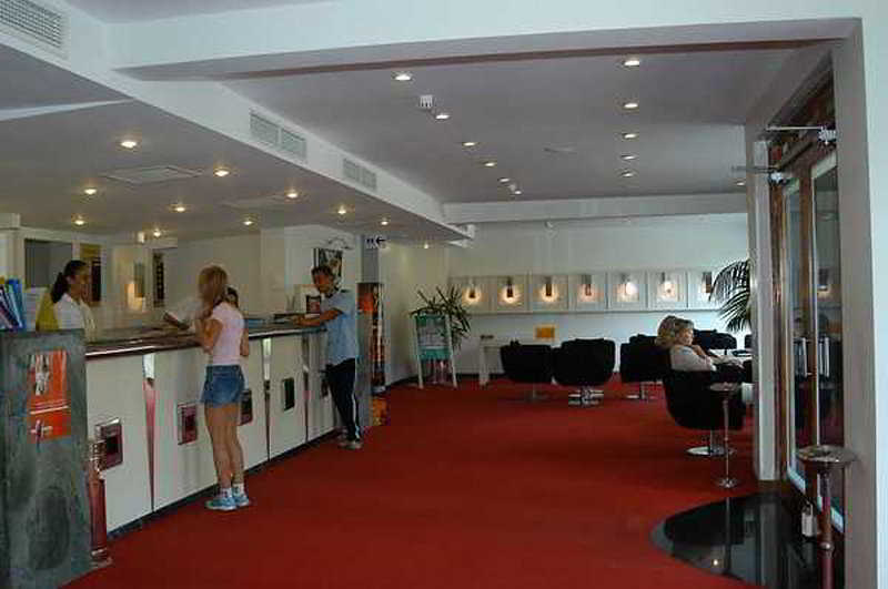 cheap resort hotels to Spend holiday with family