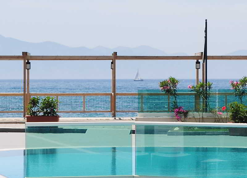 cheap resort hotels to Spend holiday with family