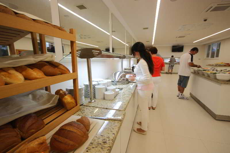 cheap resort hotels to Spend holiday with family