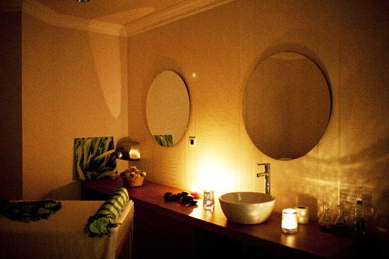 cheap resort hotels to Spend holiday with family