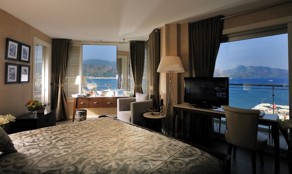 cheap resort hotels to Spend holiday with family