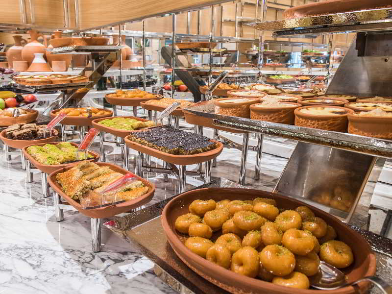 cheap resort hotels to Spend holiday with family