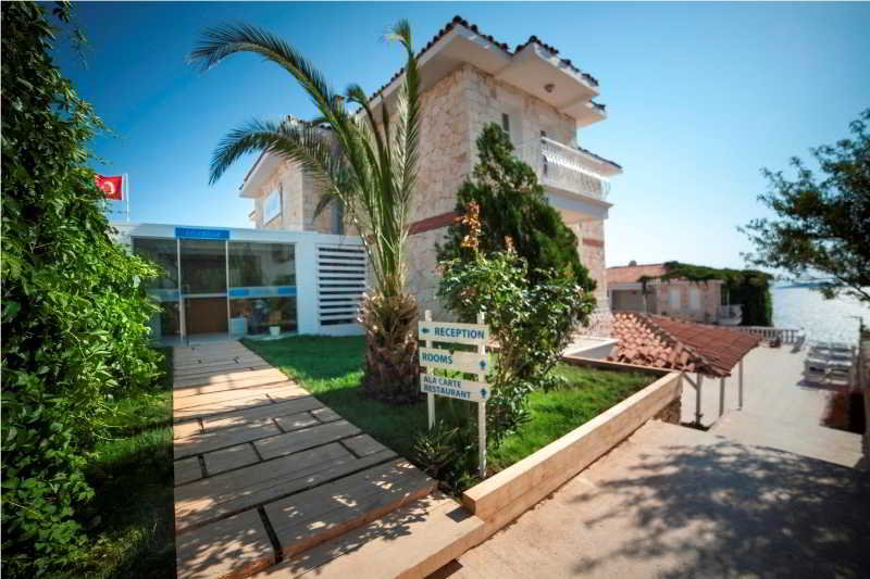 cheap resort hotels to Spend holiday with family