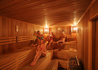 cheap resort hotels to Spend holiday with family