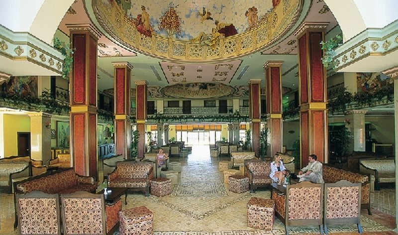 cheap resort hotels to Spend holiday with family