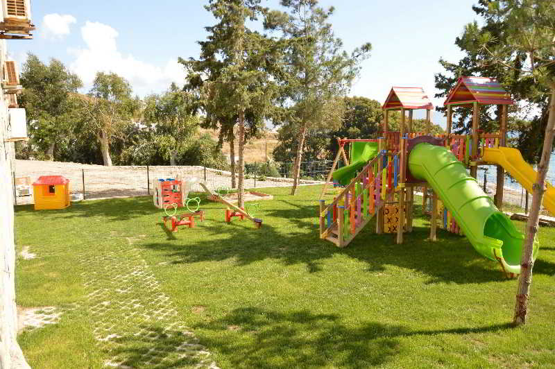 cheap resort hotels to Spend holiday with family