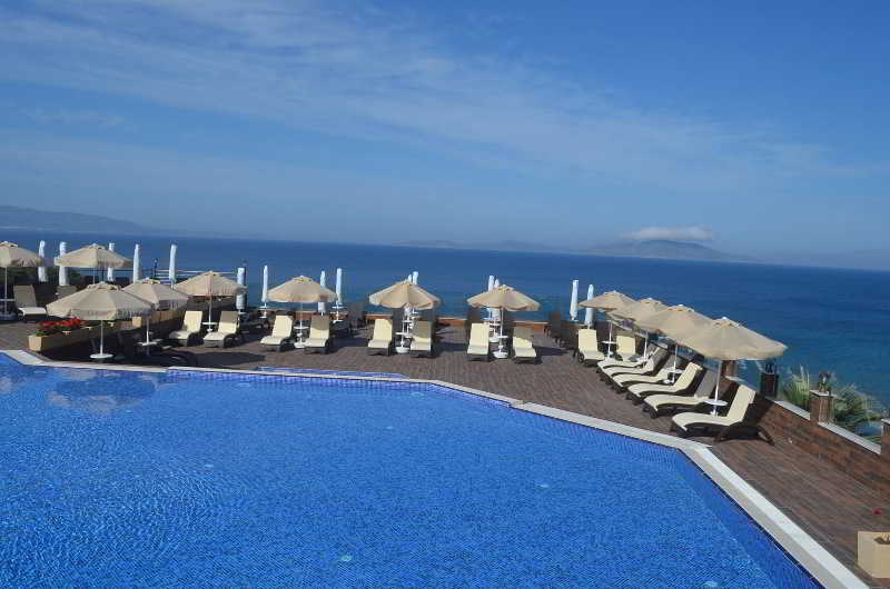 cheap resort hotels to Spend holiday with family