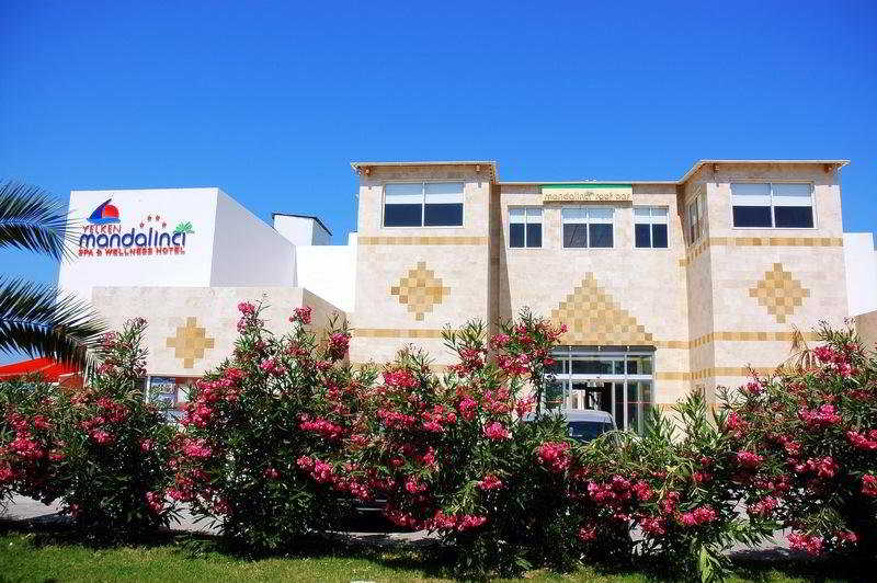 cheap resort hotels to Spend holiday with family