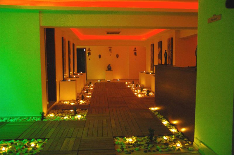 cheap resort hotels to Spend holiday with family