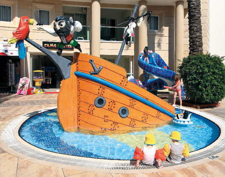 cheap resort hotels to Spend holiday with family