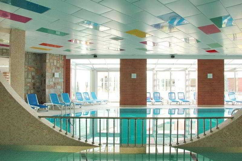 cheap resort hotels to Spend holiday with family