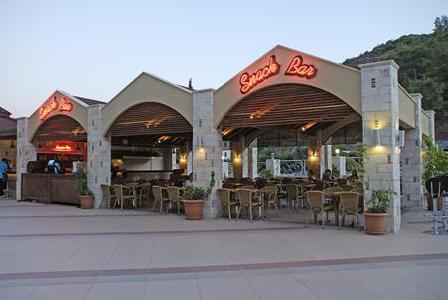 cheap resort hotels to Spend holiday with family