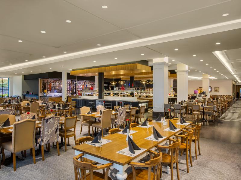 cheap resort hotels to Spend holiday with family