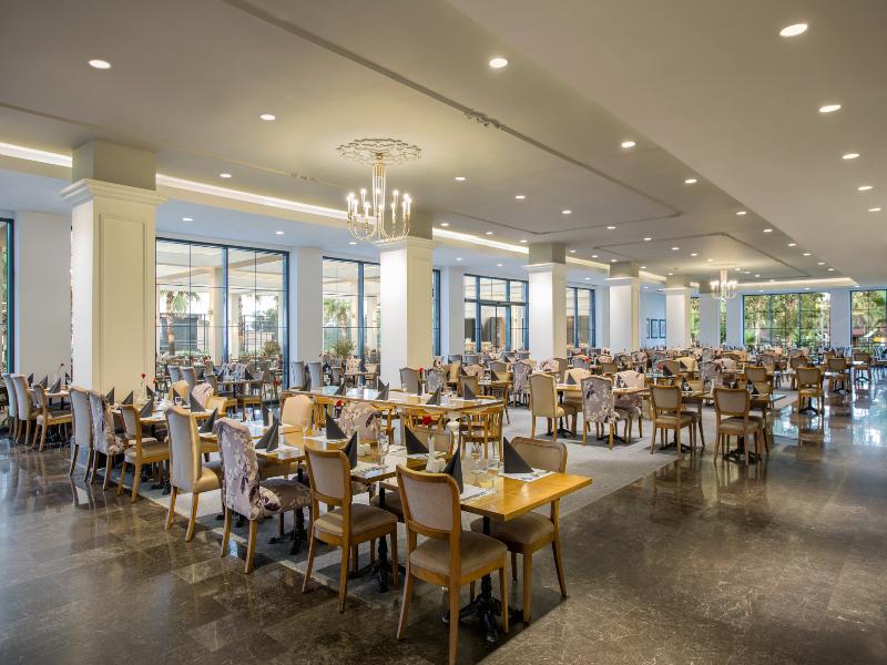 cheap resort hotels to Spend holiday with family