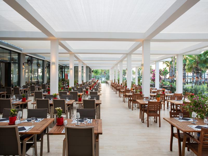 cheap resort hotels to Spend holiday with family