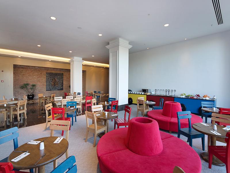 cheap resort hotels to Spend holiday with family