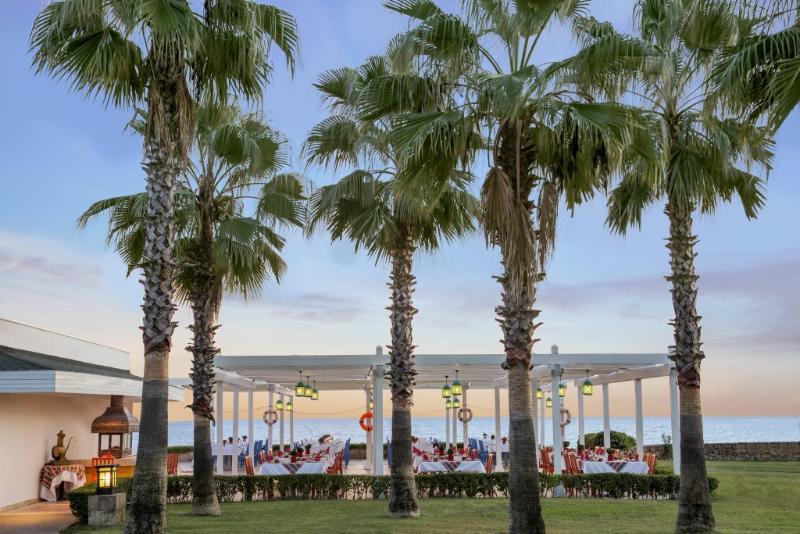 cheap resort hotels to Spend holiday with family