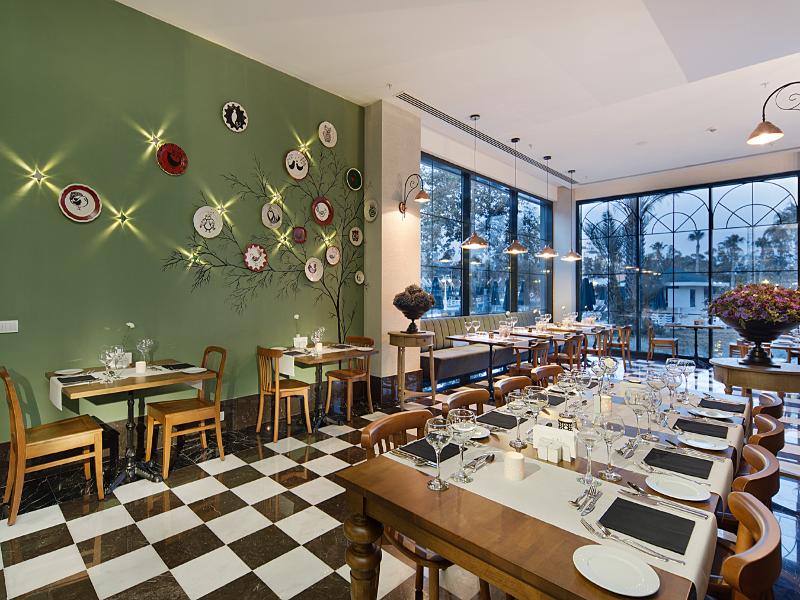 cheap resort hotels to Spend holiday with family