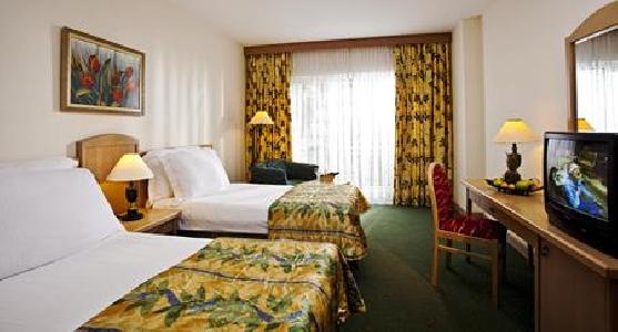 cheap resort hotels to Spend holiday with family