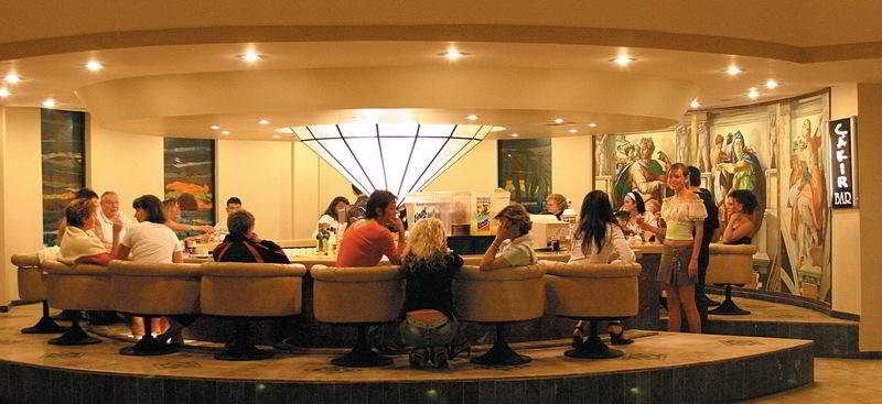 cheap resort hotels to Spend holiday with family