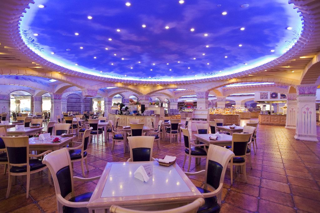 cheap resort hotels to Spend holiday with family