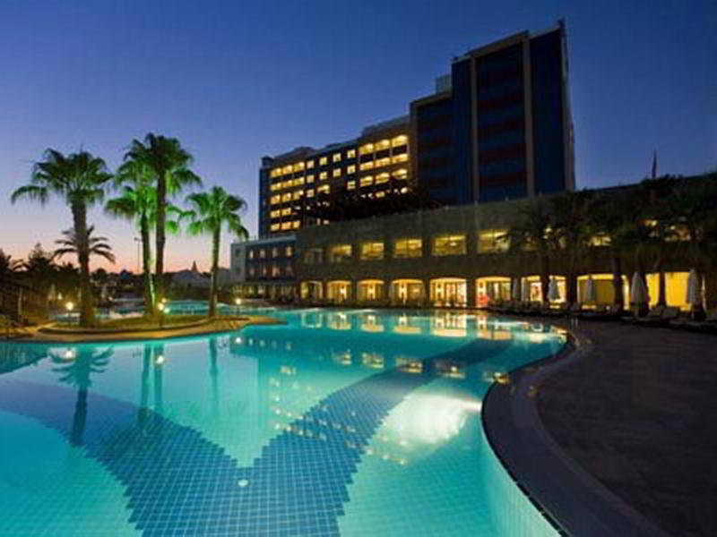 cheap resort hotels to Spend holiday with family